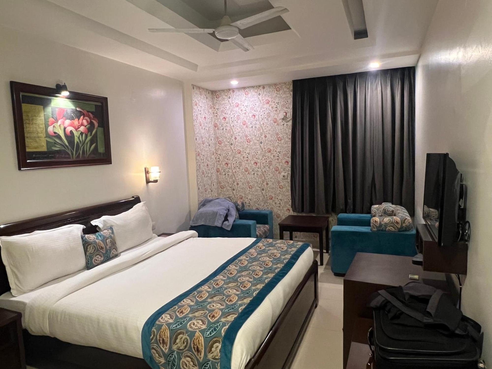 Nikko Blue - Boutique Hotel Gurgaon Zewnętrze zdjęcie