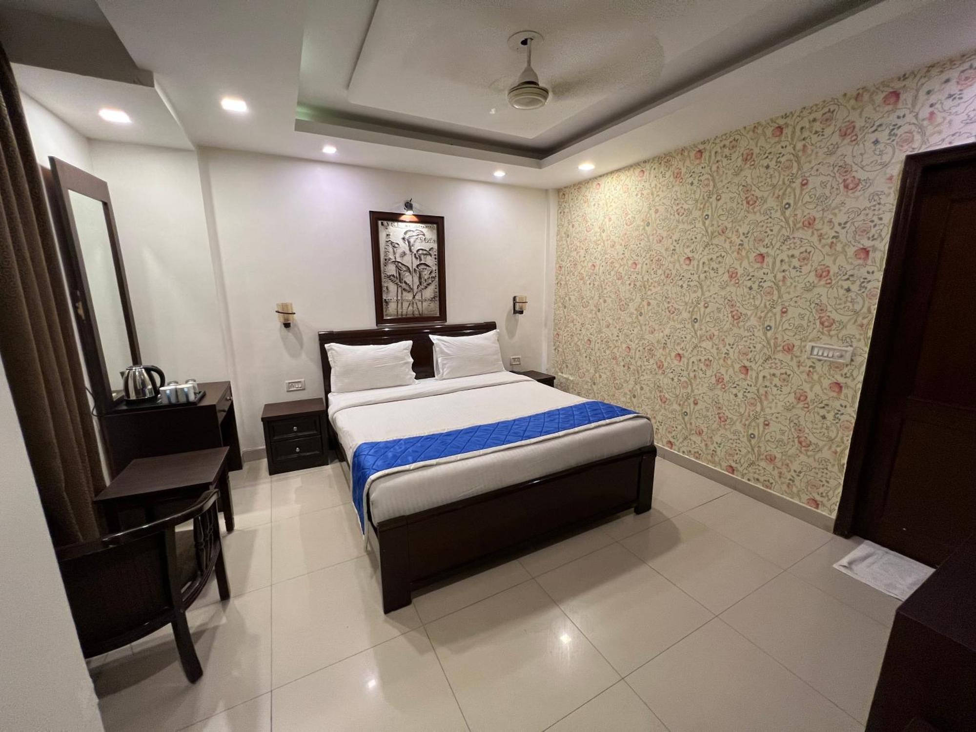 Nikko Blue - Boutique Hotel Gurgaon Zewnętrze zdjęcie