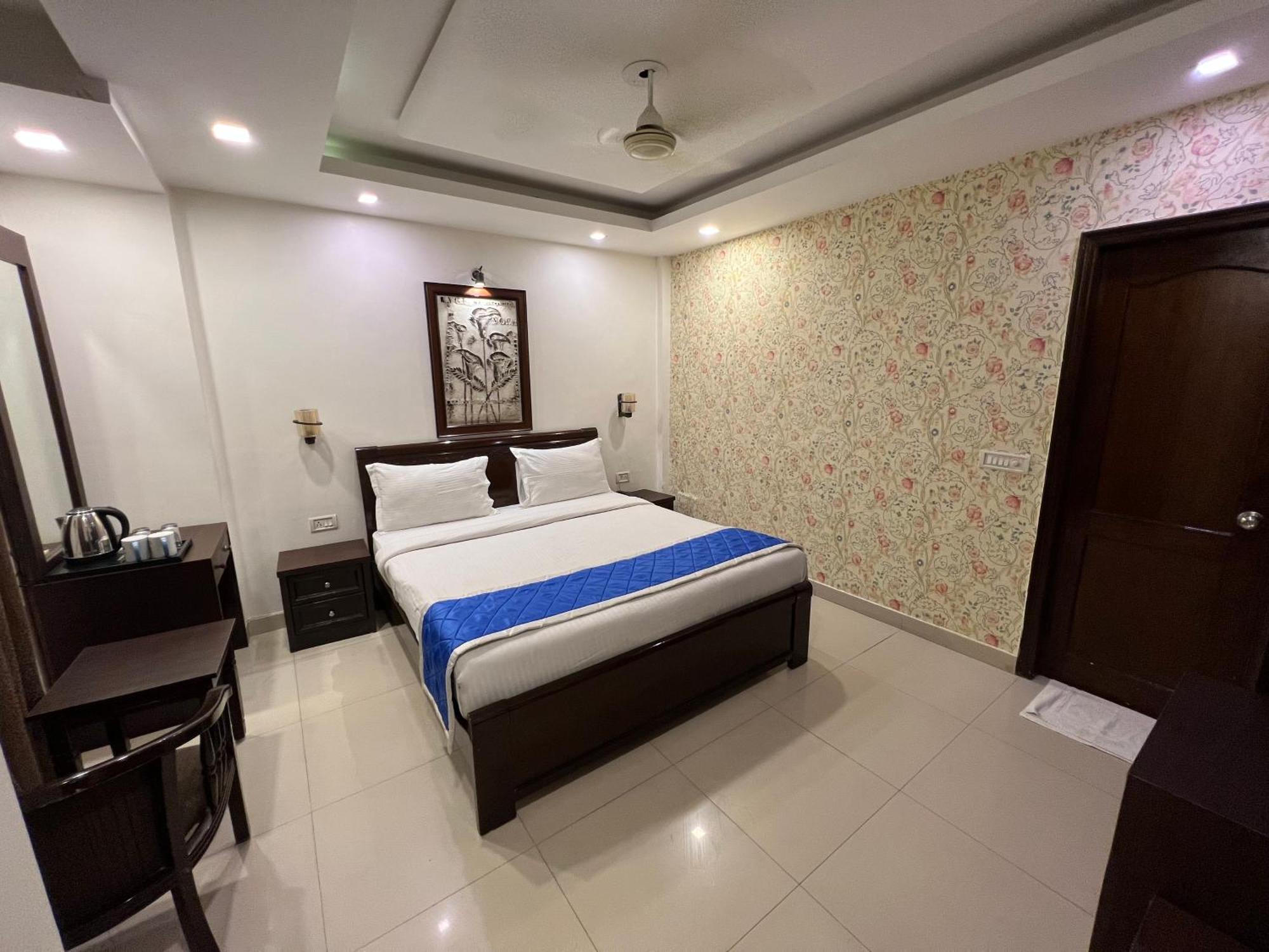 Nikko Blue - Boutique Hotel Gurgaon Zewnętrze zdjęcie