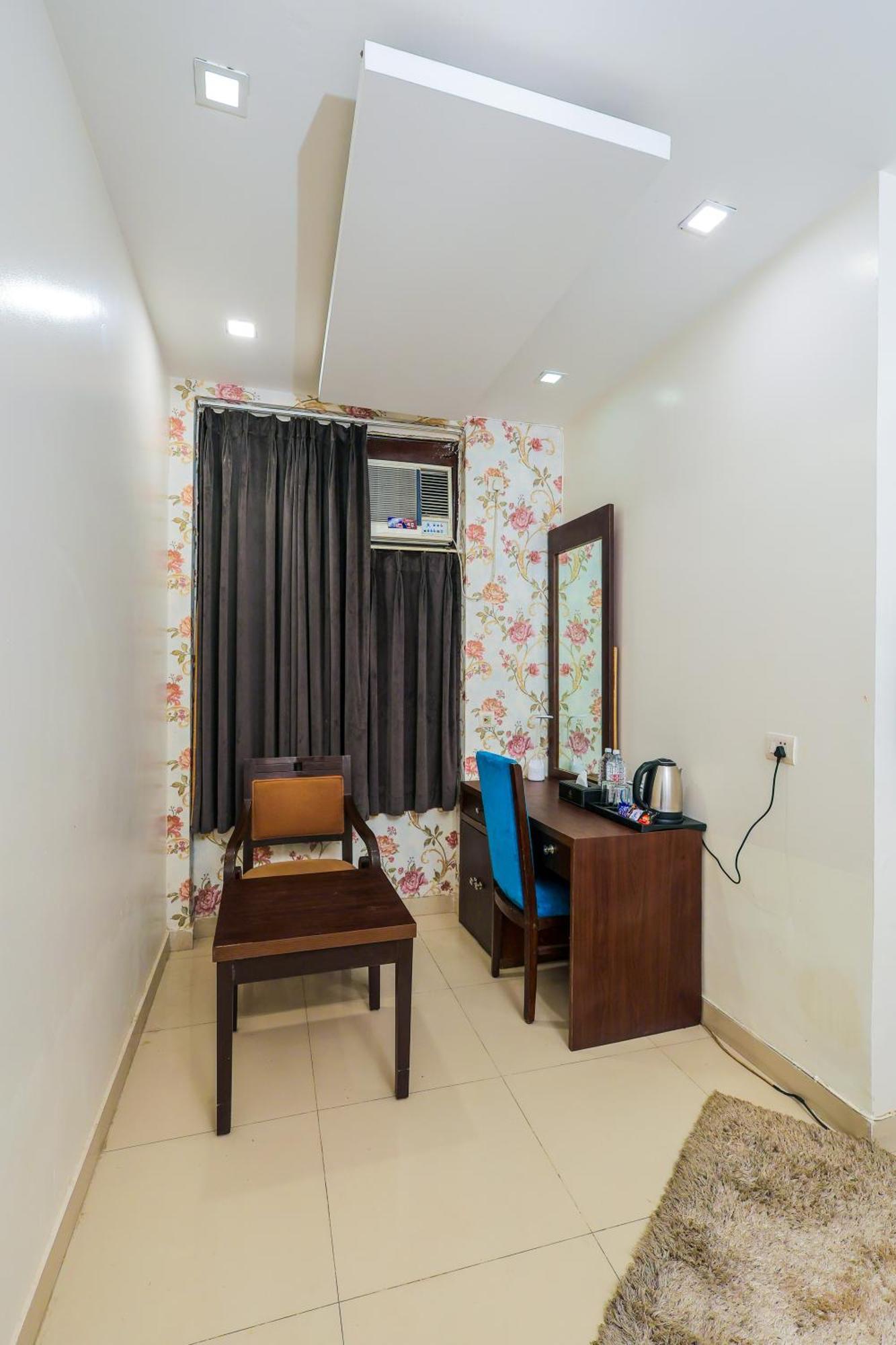 Nikko Blue - Boutique Hotel Gurgaon Zewnętrze zdjęcie