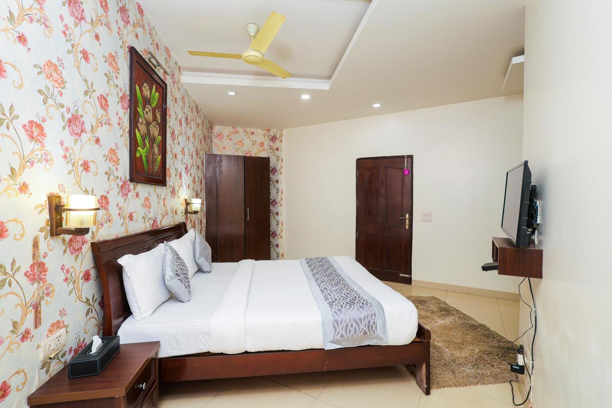 Nikko Blue - Boutique Hotel Gurgaon Zewnętrze zdjęcie